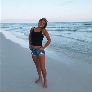 Meet your Posher, Kenzi